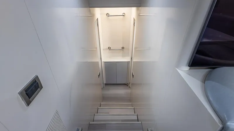 100 Azimut Jumbo Yacht Photos Pics 