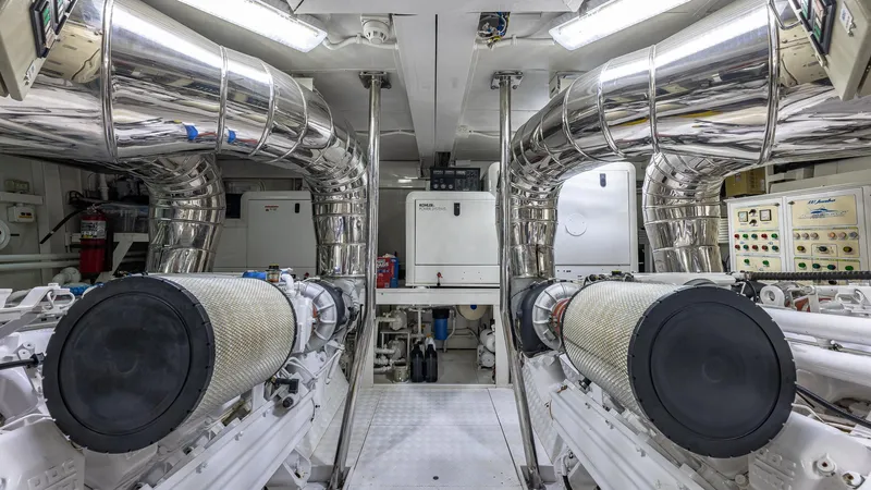 100 Azimut Jumbo Yacht Photos Pics 