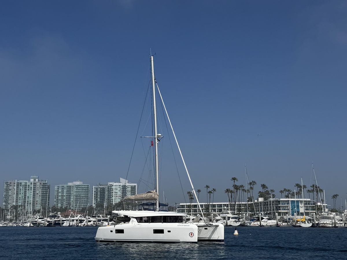 2022 Lagoon 42 
