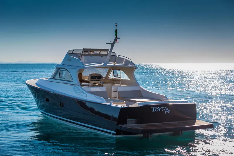 51 Fly Yacht Photos Pics 
