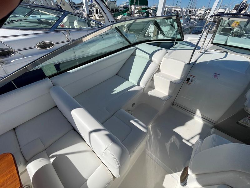 2015 Sea Ray 370 Venture