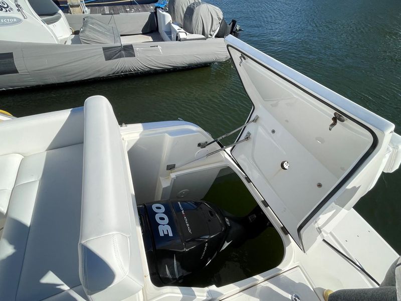 2015 Sea Ray 370 Venture