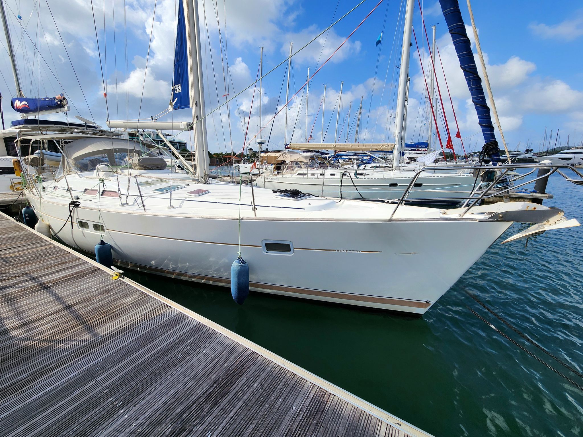 2004 Beneteau Oceanis Clipper 423