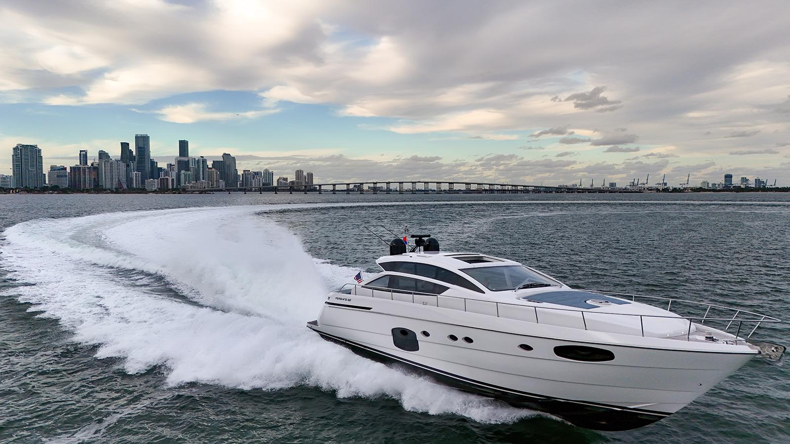 pershing yacht 62