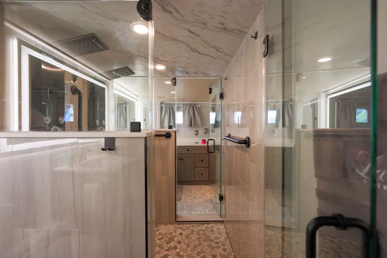 La Vida Yacht Photos Pics 