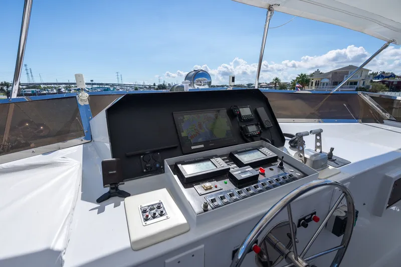 La Vida Yacht Photos Pics 