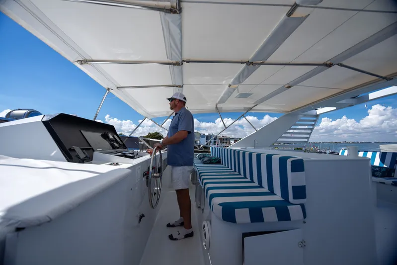 La Vida Yacht Photos Pics 