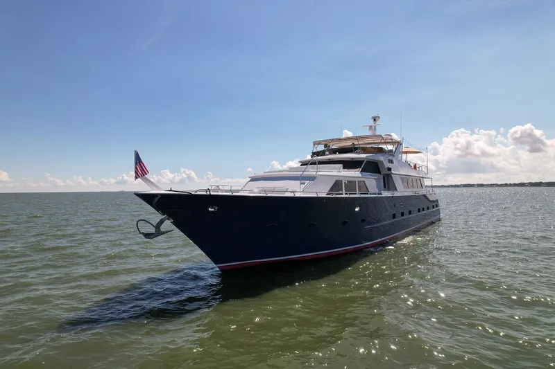 La Vida Yacht Photos Pics 