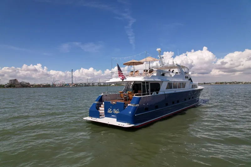 La Vida Yacht Photos Pics 