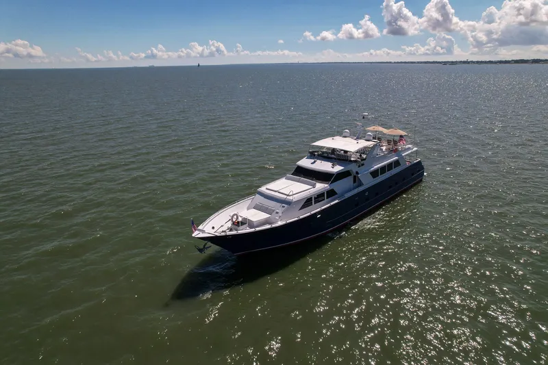 La Vida Yacht Photos Pics 