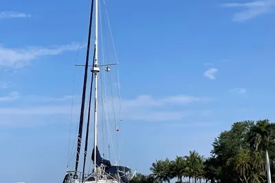 Island Packet 350