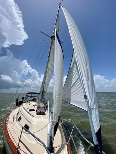 Moon River Yacht Photos Pics 