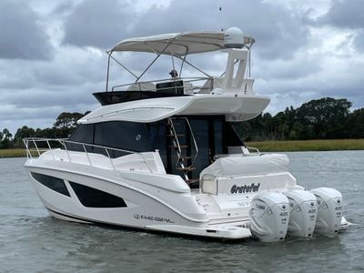 Yacht