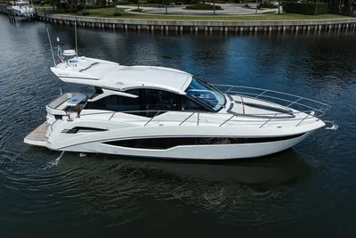 Galeon 425 HTS