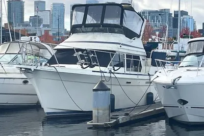 Tollycraft 34 Sundeck