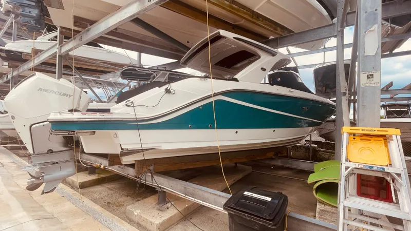 Lucky Number 7 Yacht Photos Pics 