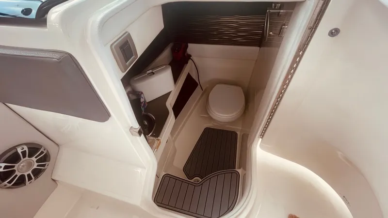 Lucky Number 7 Yacht Photos Pics 