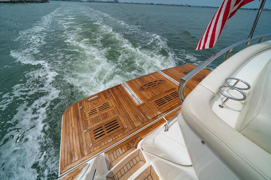 2017 Sea Ray L650