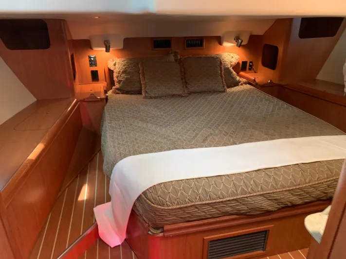 Flote About Yacht Photos Pics 