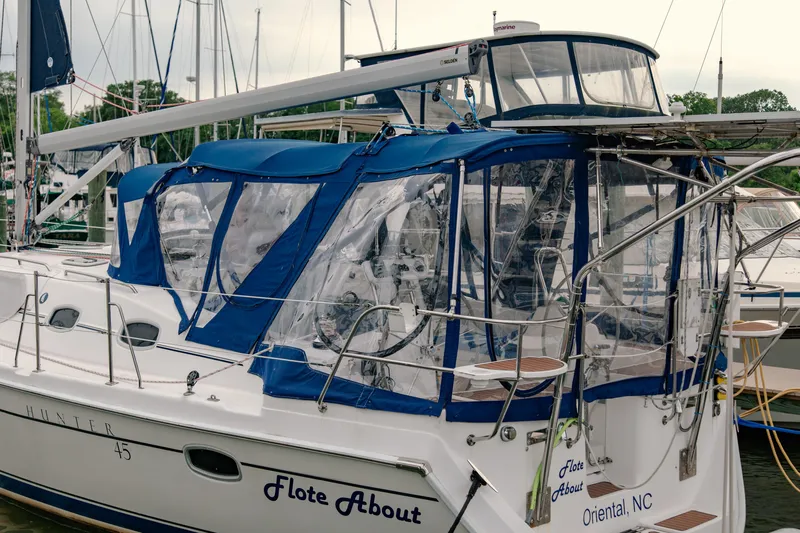 Flote About Yacht Photos Pics 