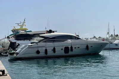 2010 Pershing 64