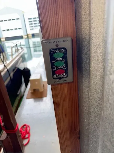 Central I-9 Yacht Photos Pics 