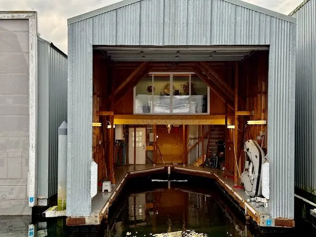 Central I-9 Yacht Photos Pics 