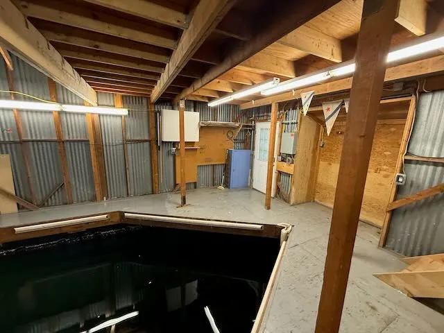 Central I-9 Yacht Photos Pics 