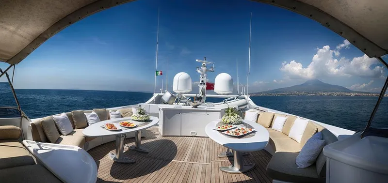 Lunasea Yacht Photos Pics 