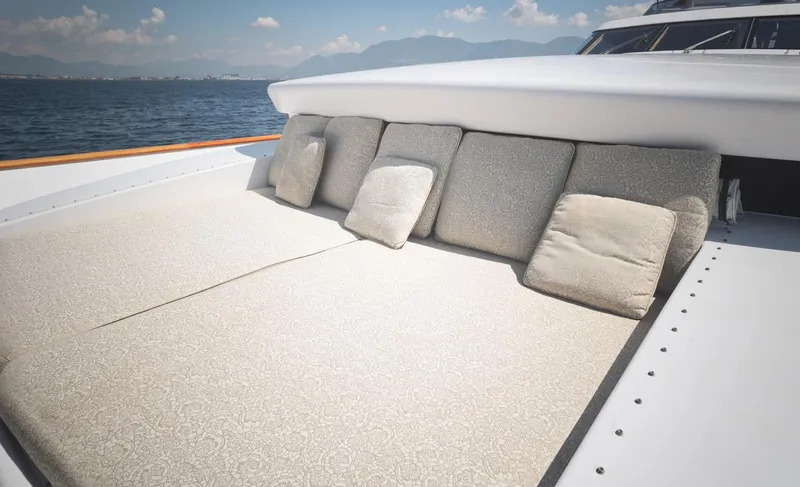 Lunasea Yacht Photos Pics 