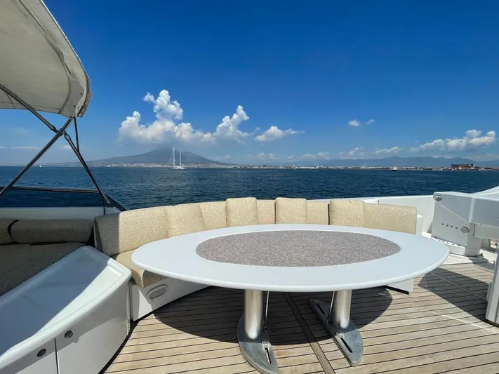 Lunasea Yacht Photos Pics 