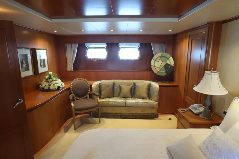 Lunasea Yacht Photos Pics 