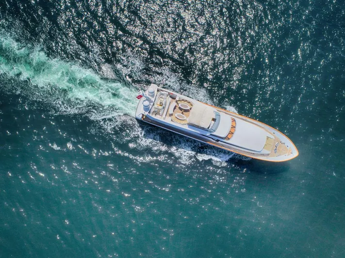 Lunasea Yacht Photos Pics 