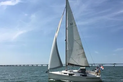 2010 Bavaria 32 Cruiser