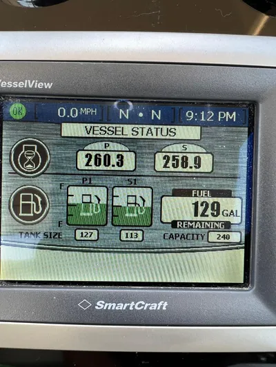 Last One III Yacht Photos Pics SmartCraft VesselView display showing fuel status on a 2013 Formula 370 Super Sport boat.
