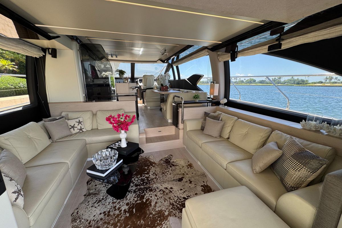 2018 Azimut 66 