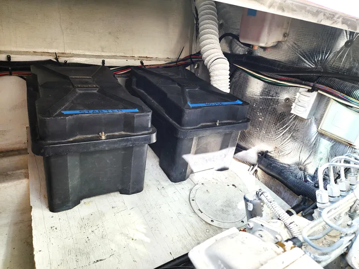 Blue Heron Yacht Photos Pics Engine room