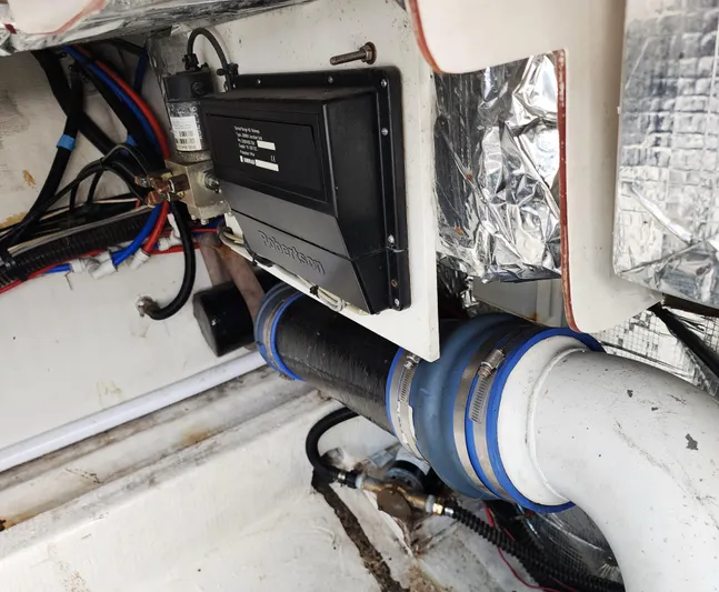 Blue Heron Yacht Photos Pics Engine room 2