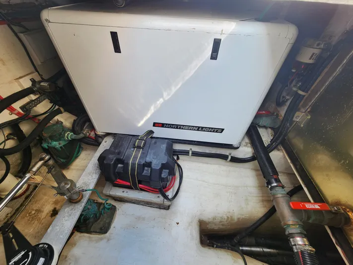 Blue Heron Yacht Photos Pics Gen set