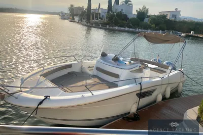 Jeanneau Cap Camarat 8.5 CC