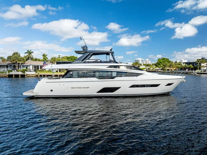 F780 #14 Yacht Photos Pics 