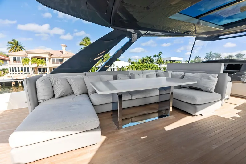 F780 #14 Yacht Photos Pics 