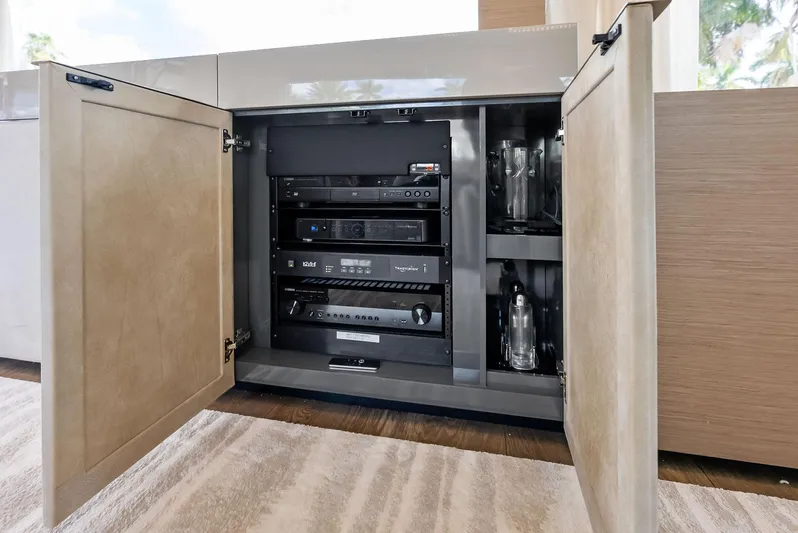 F780 #14 Yacht Photos Pics 