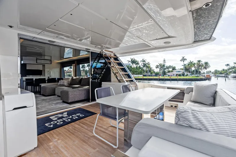 F780 #14 Yacht Photos Pics 