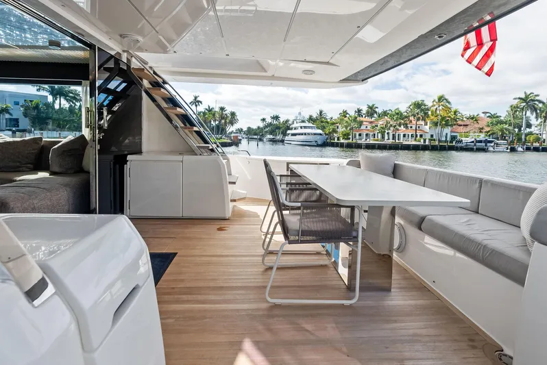 F780 #14 Yacht Photos Pics 