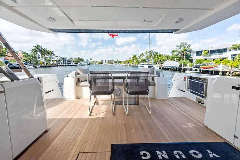 F780 #14 Yacht Photos Pics 