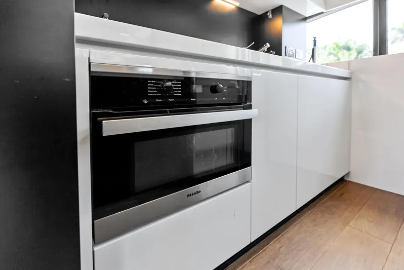 F780 #14 Yacht Photos Pics 