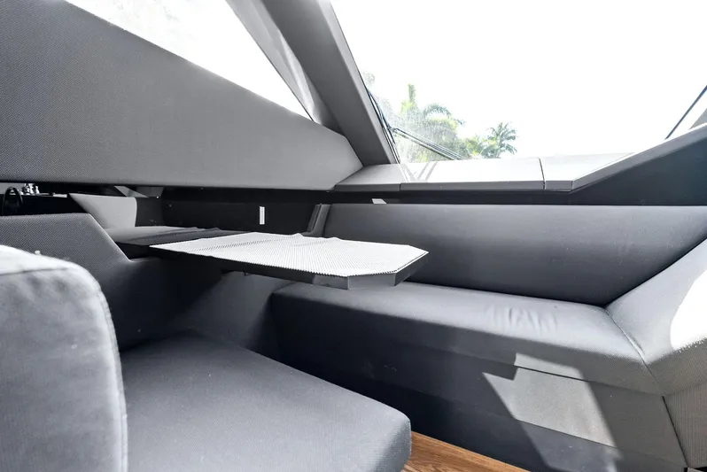 F780 #14 Yacht Photos Pics 