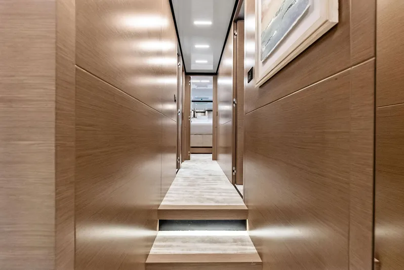 F780 #14 Yacht Photos Pics 