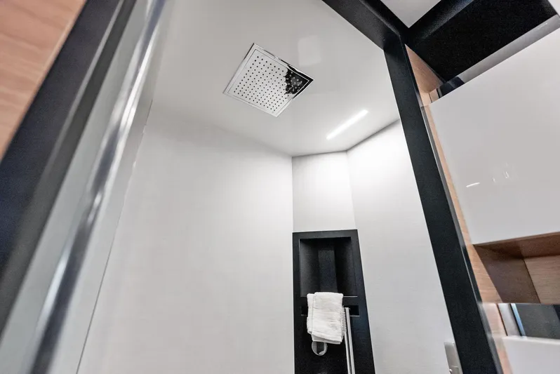 F780 #14 Yacht Photos Pics 